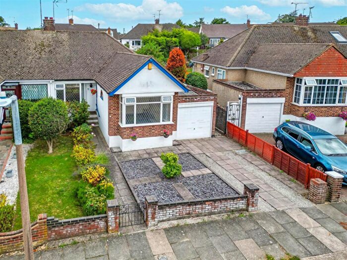 2 Bedroom Semi-Detached Bungalow For Sale In Fairway Gardens, Leigh-On-Sea, SS9