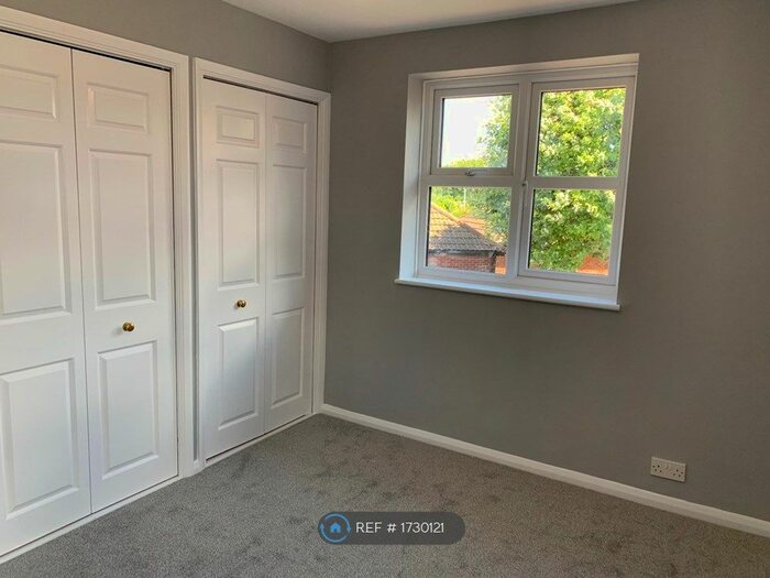 2 Bedroom Flat To Rent In Beehive Walk, Old Portsmouth, PO1