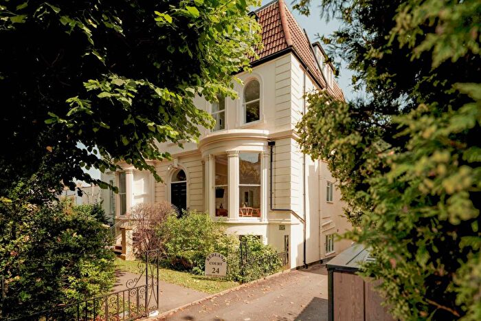2 Bedroom Flat For Sale In Redland Park, Redland Court, BS6