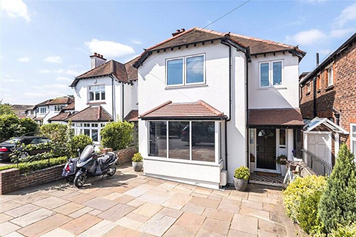4 Bedroom Detached House To Rent In Queens Drive, Thames Ditton, Surrey, KT7