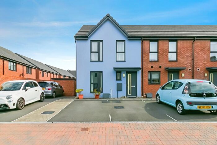 3 Bedroom End Of Terrace House For Sale In Ffordd Pentre, Barry, CF62