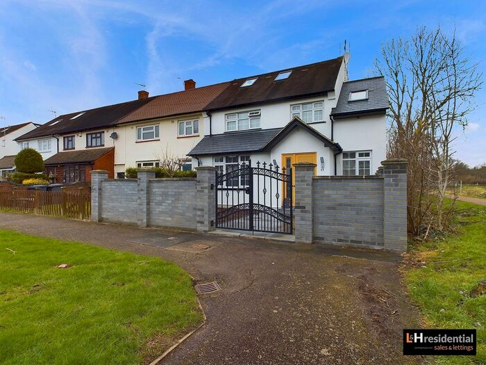 4 Bedroom End Of Terrace House To Rent In Sinderby Close, Borehamwood, WD6