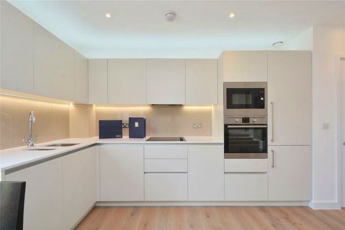 3 Bedroom Flat To Rent In Grayston House, Ottley Drive, London, SE3