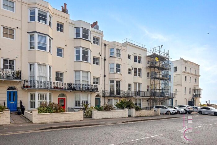 2 Bedroom Flat For Sale In Lower Rock Gardens, BN2