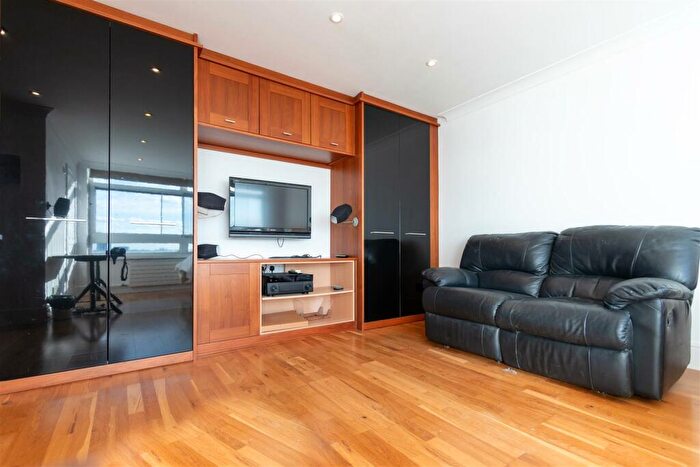 Apartment To Rent In Lyndhurst Court, St Johns Wood, NW8