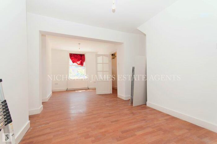 2 Bedroom Terraced House To Rent In Chelmsford Road, Southgate, London, N14