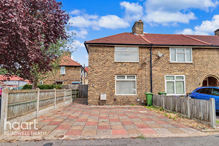 2 Bedroom End Of Terrace House For Sale In Joan Gardens, Dagenham, RM8