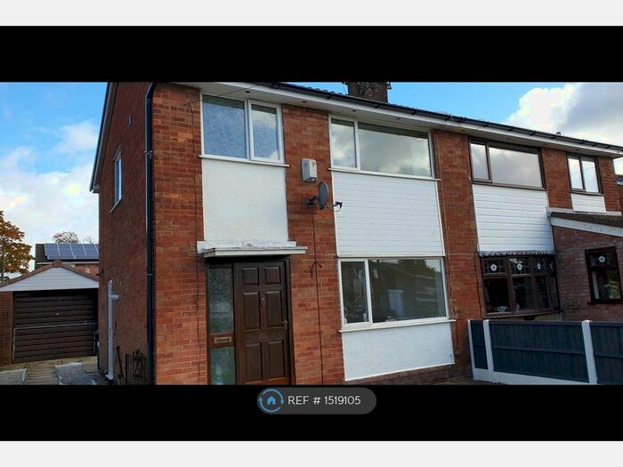 3 Bedroom Semi-Detached House To Rent In Cheviot Close, Ramsbottom, Bury, BL0