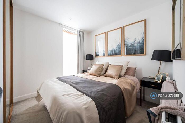 2 Bedroom Flat To Rent In Charles Newell Court, London, E3