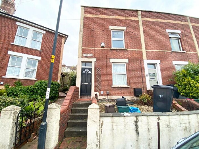 2 Bedroom End Of Terrace House To Rent In Clyde Road, Knowle, Bristol, BS4