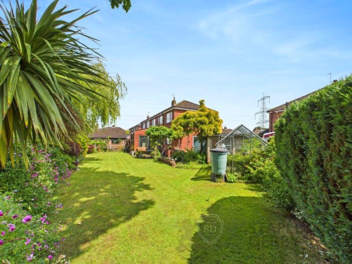 3 Bedroom Semi-Detached House For Sale In Whitmoor Close, Rainhill, Prescot, L35