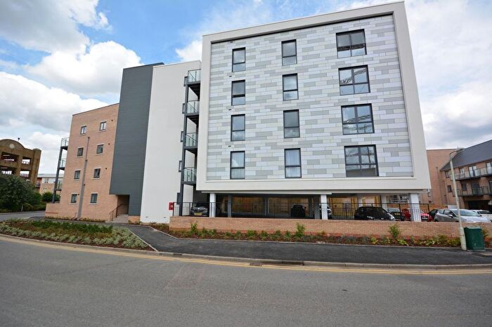 1 Bedroom Flat To Rent In Wharf Road, CM2