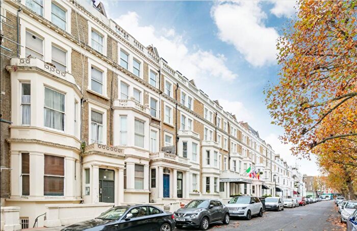 6 Bedroom Flat For Sale In Penywern Road, SW5