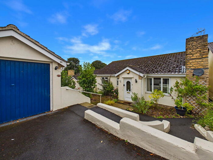 2 Bedroom Detached Bungalow For Sale In Sarum Way, Calne, SN11