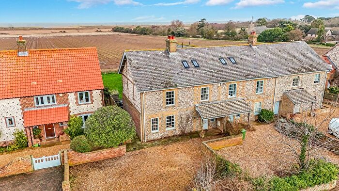 4 Bedroom Cottage For Sale In Main Road, Titchwell, PE31