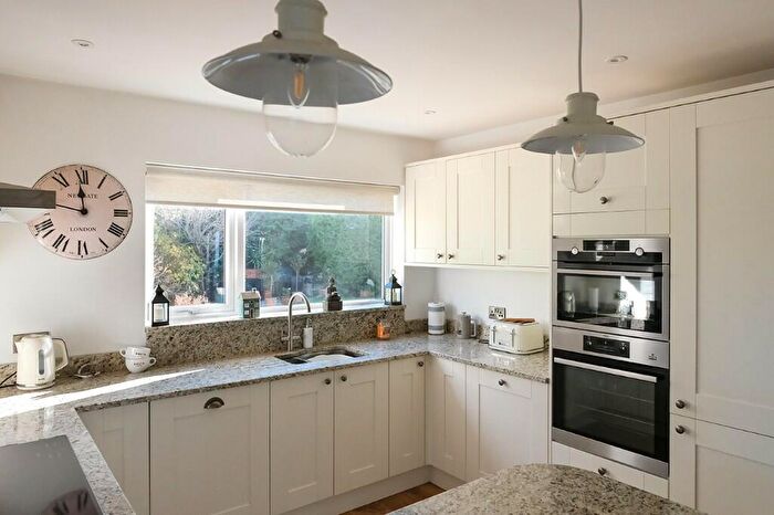 4 Bedroom Detached House For Sale In Regis Avenue, Aldwick Bay Estate, Aldwick, West Sussex, PO21
