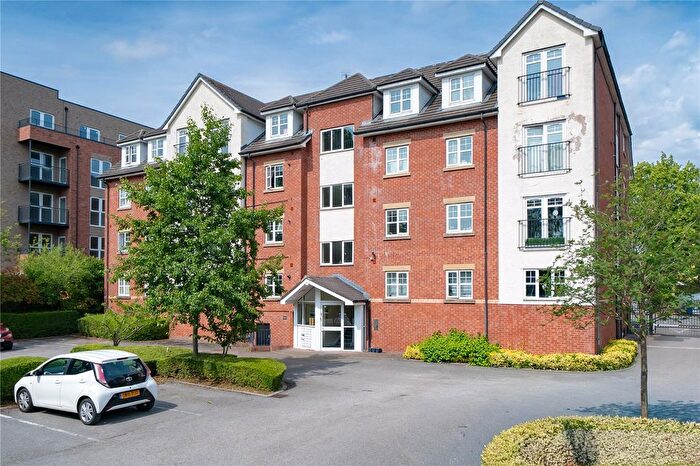 2 Bedroom Flat For Sale In Wilderspool Causeway, Warrington, Cheshire, WA4