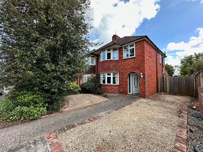 3 Bedroom Semi-Detached House For Sale In Tilstone Avenue, Eton Wick, Berkshire, SL4