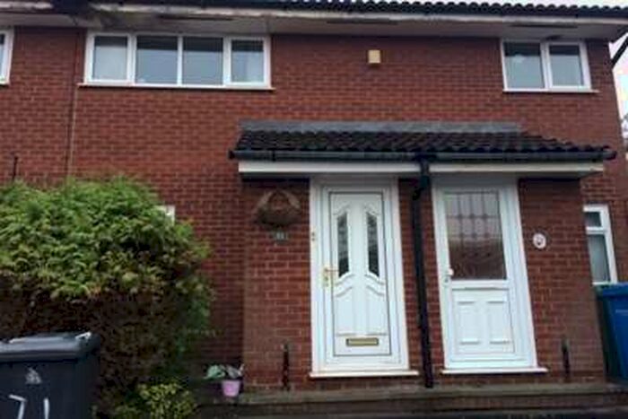 2 Bedroom Flat To Rent In Dove Close, Birchwood WA3