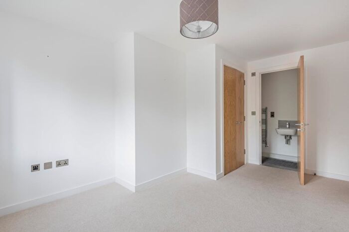2 Bedroom Flat To Rent In Ainger Close, Aylesbury, HP19