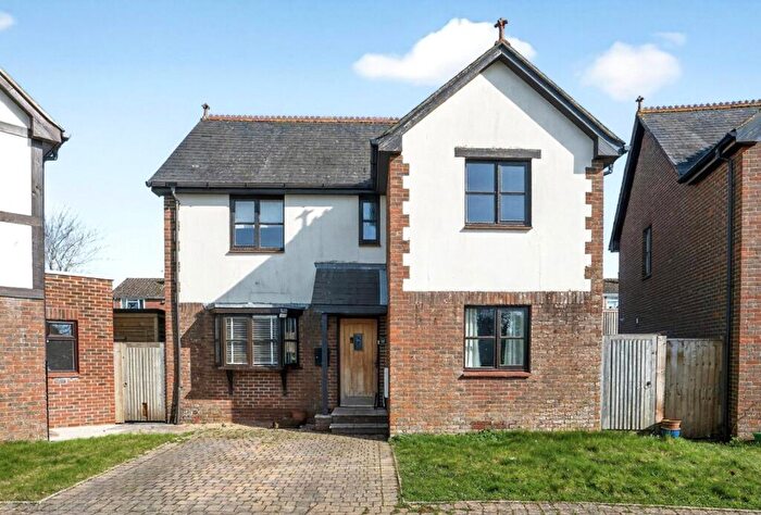 4 Bedroom Detached House For Sale In Willow Tree Drive, Cowes, Isle Of Wight, PO31
