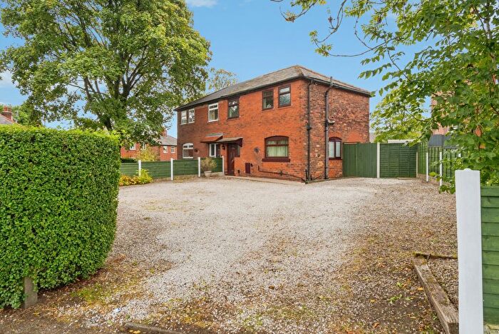 3 Bedroom Semi-Detached House For Sale In Chorley Road, Bolton, Lancashire, BL5