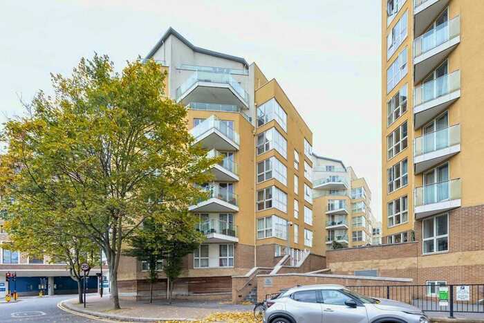 1 Bedroom Flat To Rent In Water Gardens Square, London, SE16