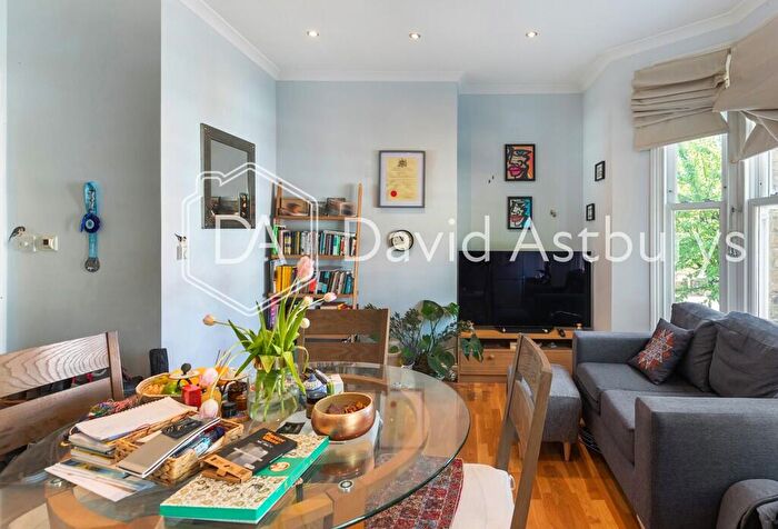 1 Bedroom Apartment To Rent In Fairbridge Road, Archway, London, N19
