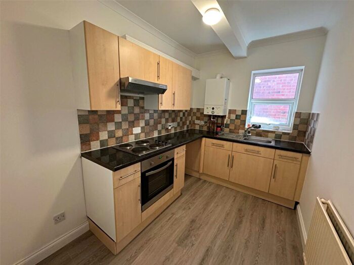 1 Bedroom Flat To Rent In Bitterne Road, Bitterne Village, Southampton, Hampshire, SO18