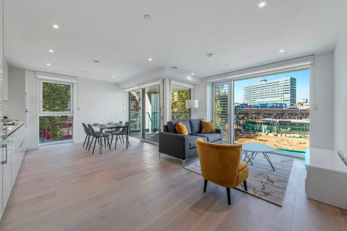 2 Bedroom Flat To Rent In Deacon Street, Elephant & Castle, London, SE17