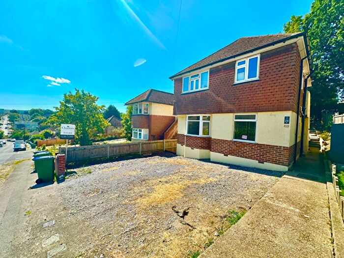 2 Bedroom Maisonette To Rent In Vale Drive, Southampton, Hampshire, SO18