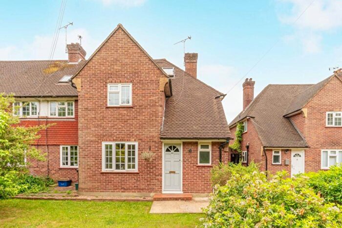 3 Bedroom Maisonette To Rent In Worcester Park Road, Worcester Park, KT4