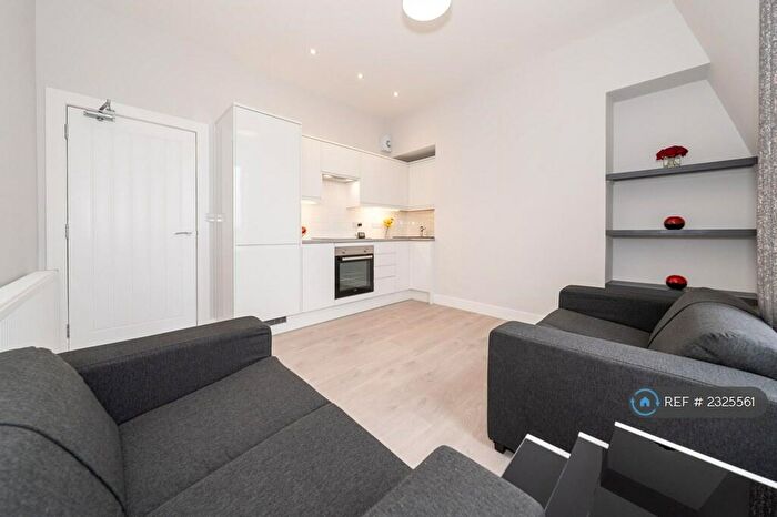 2 Bedroom Flat To Rent In Menzies Road, Aberdeen, AB11