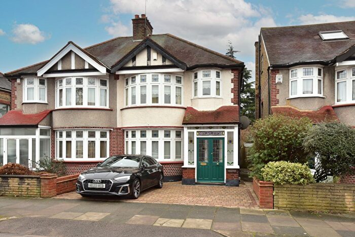 3 Bedroom Semi-Detached House To Rent In Wellington Road, Enfield, EN1