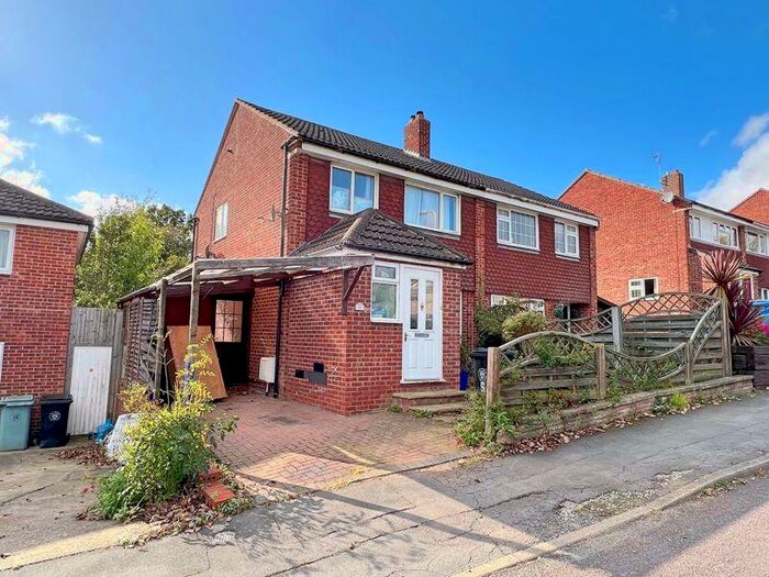 3 Bedroom Semi-Detached House To Rent In Arnold Avenue, Grantham, NG31