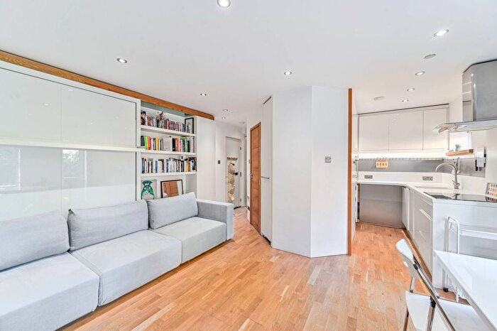 1 Bedroom Flat For Sale In Wycherley Close, Blackheath, London, SE3