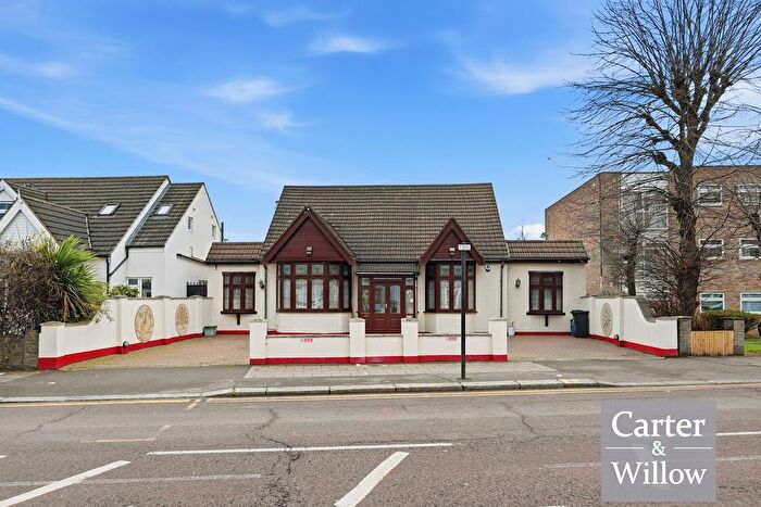 7 Bedroom Detached Bungalow For Sale In Goodmayes Lane, Ilford, IG3