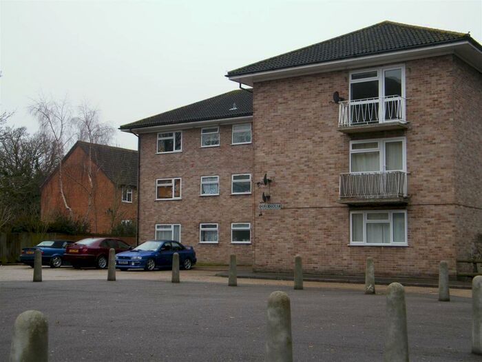 2 Bedroom Apartment To Rent In Tadley, RG26