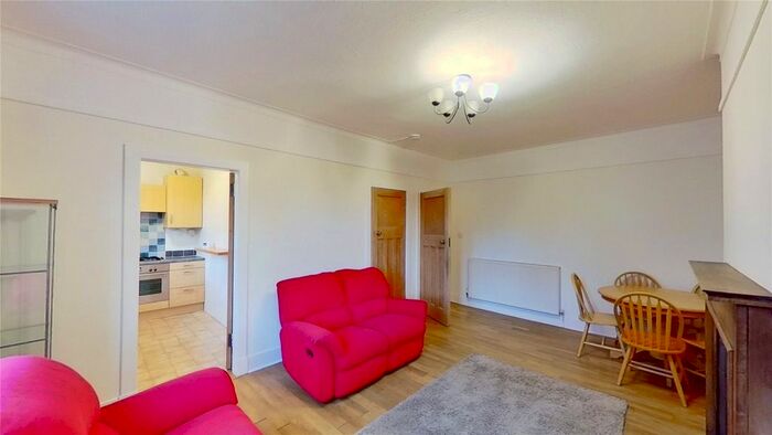 2 Bedroom Flat To Rent In Comely Bank Road, Comely Bank, Edinburgh, EH4
