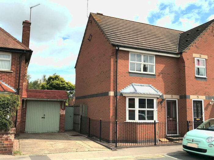 2 Bedroom End Of Terrace House To Rent In Morton Lane, Beverley, HU17