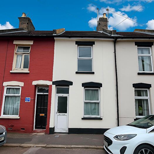 2 Bedroom Terraced House To Rent In Hone Street, Rochester, ME2