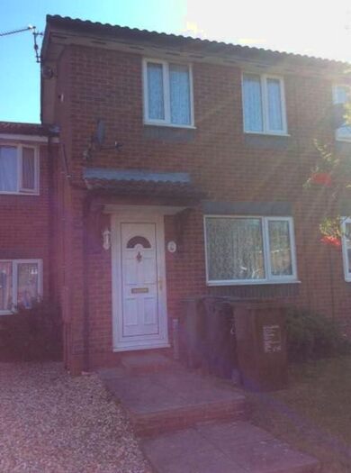 2 Bedroom Property To Rent In Ridding Close, Corby NN18