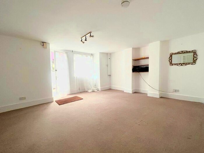 1 Bedroom Flat To Rent In Bramshill Gardens, London, NW5