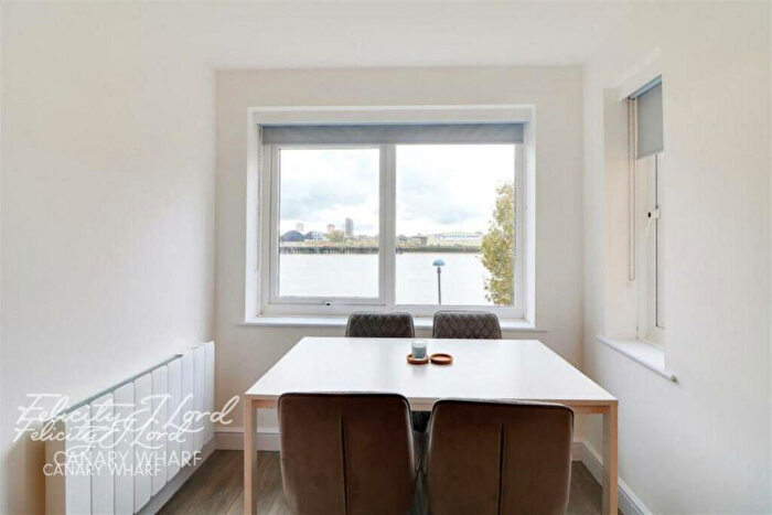 1 Bedroom Apartment To Rent In Ferguson Close, London, E14