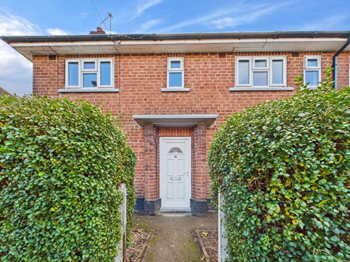 3 Bedroom End Of Terrace House To Rent In Handyside Street, Five Lamps, DE1