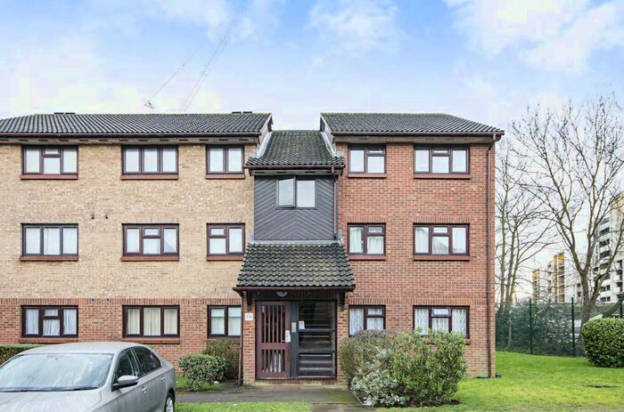 2 Bedroom Property To Rent In Fleming Walk, Colindale, London, NW9