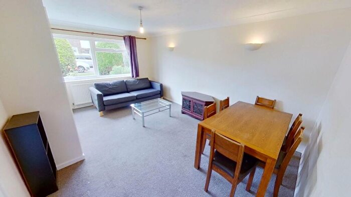 3 Bedroom Flat To Rent In White Court, Thornton Close, Guildford, GU2