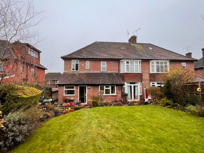 4 Bedroom Semi-Detached House To Rent In Montrose Avenue, Luton, LU3
