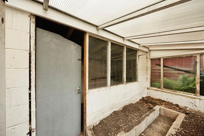 3 Bedroom End Of Terrace House For Sale In Leylands Road, Burgess Hill, RH15