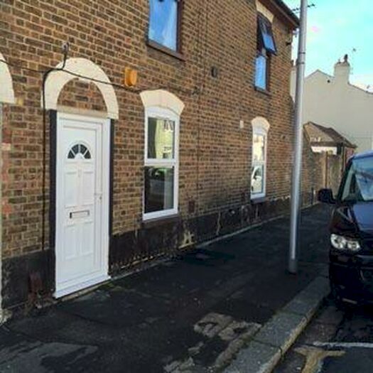 1 Bedroom Maisonette To Rent In B Saunders Street, Gillingham, ME7